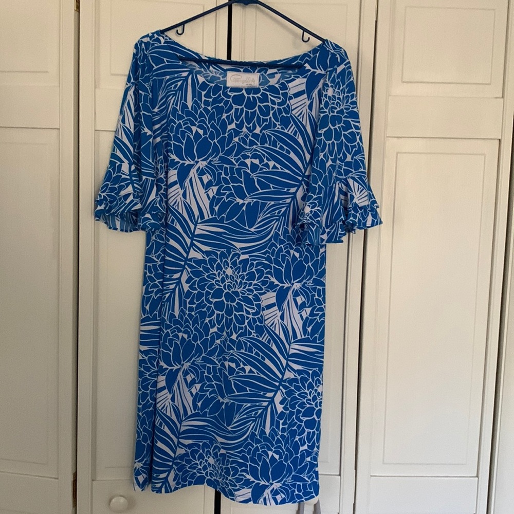 Women’s dress size large